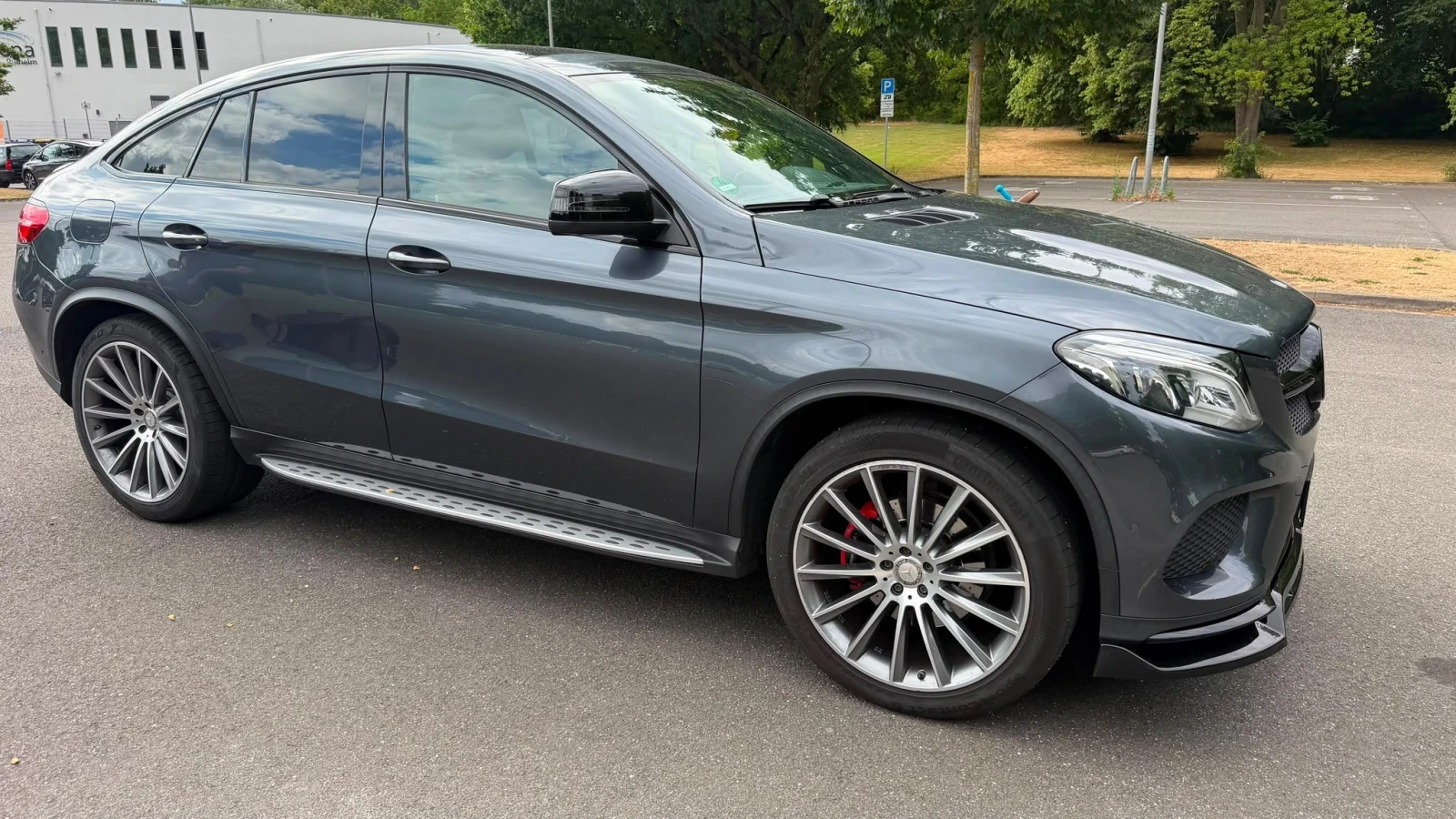 Mercedes-Benz GLE 350 AMG, Distronik, Pano, keyless, 360 kamera, снимка 10 - Автомобили и джипове - 55721585