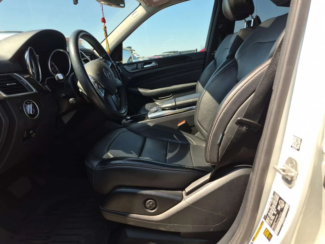 Mercedes-Benz ML 350 D * AIRMATIC * HARMON KARDON * CARFAX * , снимка 5 - Автомобили и джипове - 55784422