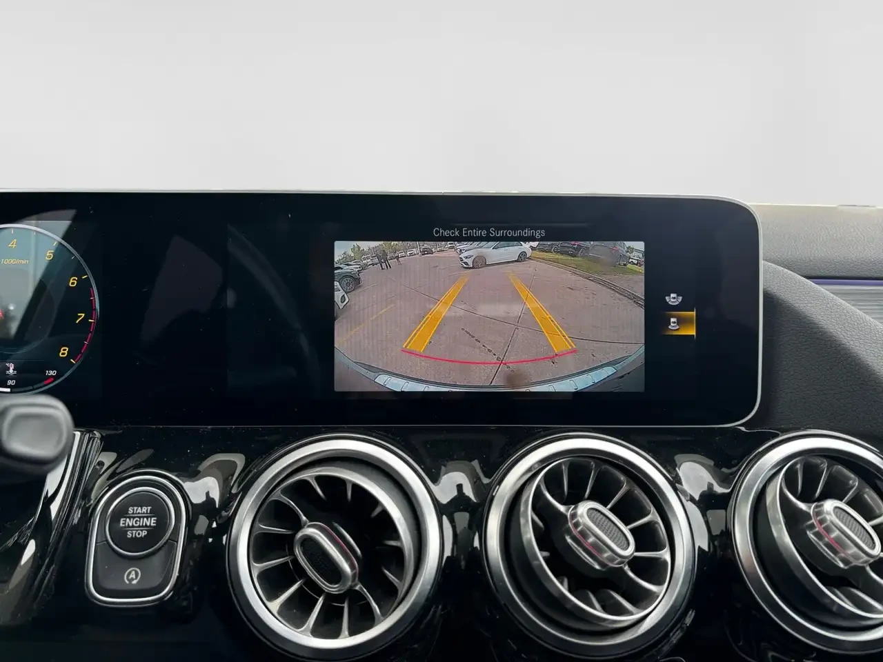 Mercedes-Benz GLA 250, снимка 16 - Автомобили и джипове - 56227362