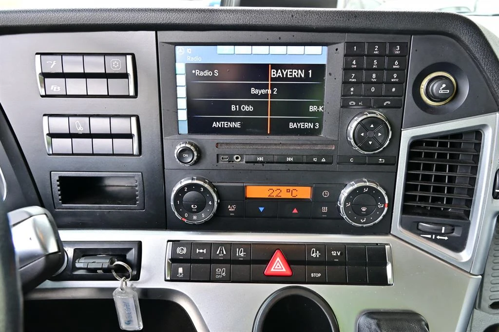 Mercedes-Benz Actros 1843 E6 Retarder борд 2t теглич 2, 8m, снимка 15 - Камиони - 54044952