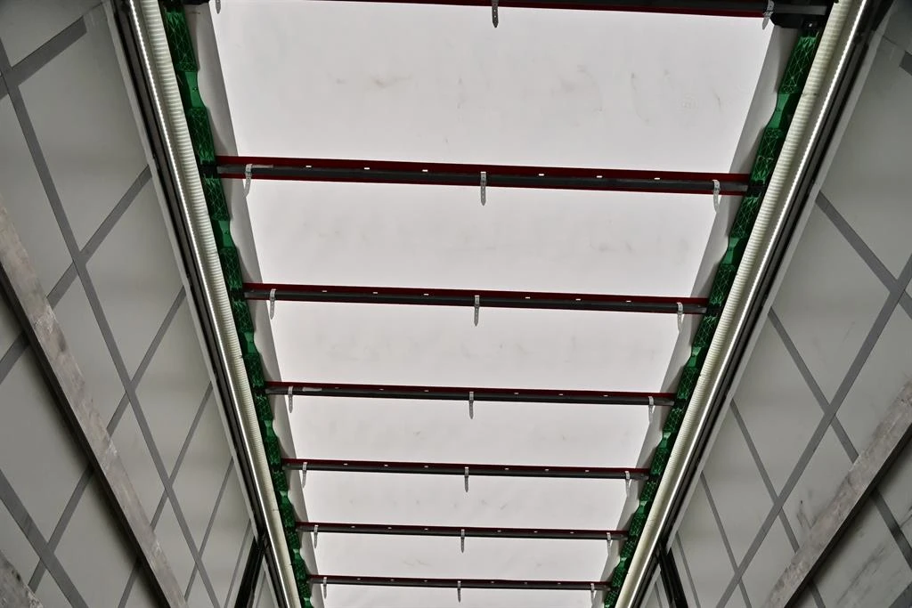 Mercedes-Benz Actros 1843 E6 Retarder борд 2t теглич 2, 8m, снимка 8 - Камиони - 54044952