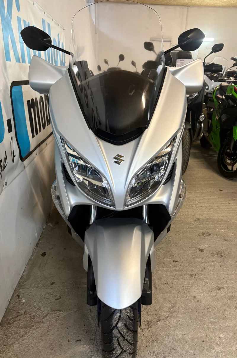 Suzuki Burgman 400i ABS 2024г!!! Service book!, снимка 4 - Мотоциклети и мототехника - 53191251