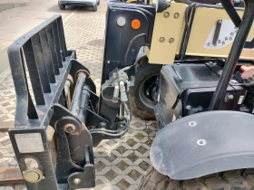Телескопичен товарач JLG 2505H, снимка 12