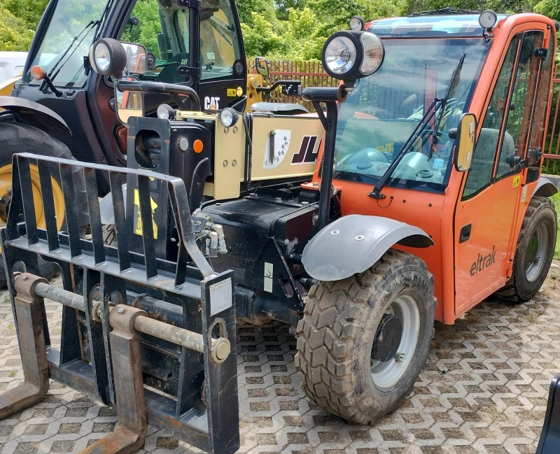 Телескопичен товарач JLG 2505H, снимка 2 - Селскостопанска техника - 47534638