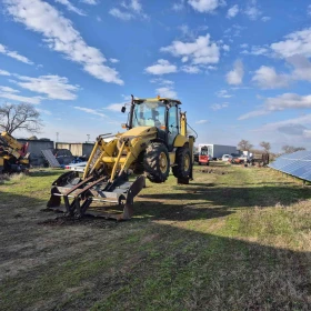 Багер Komatsu WB93S, снимка 5