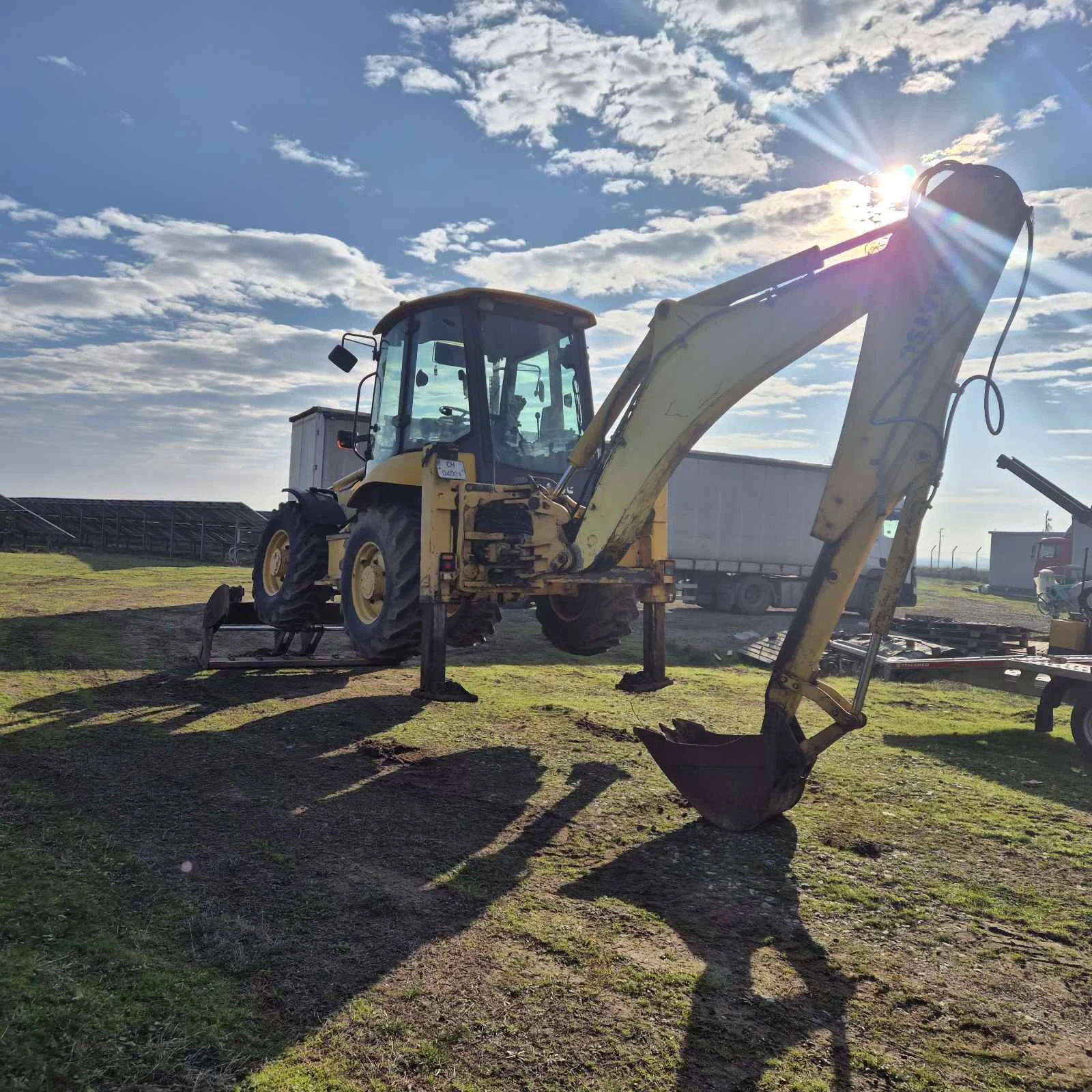 Багер Komatsu WB93S - изображение 2