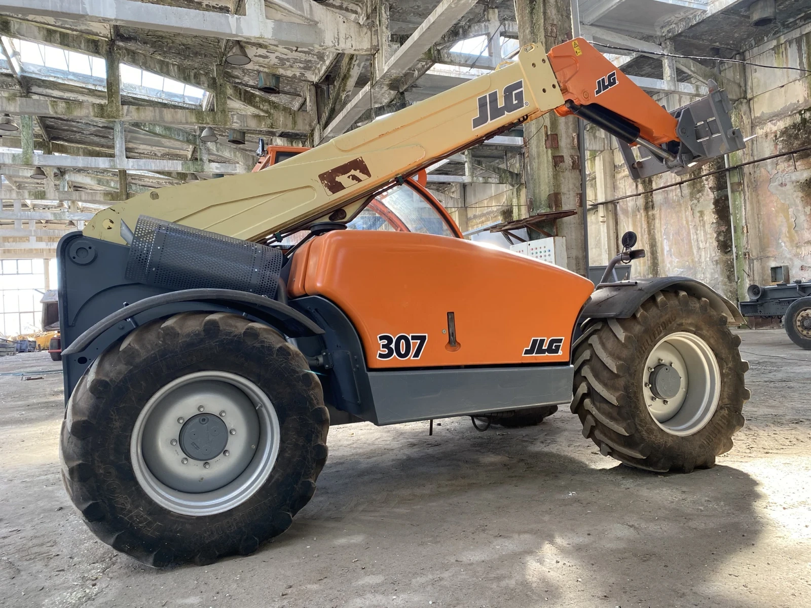 Телескопични товарачи JLG 307, снимка 7 - Индустриална техника - 53823752