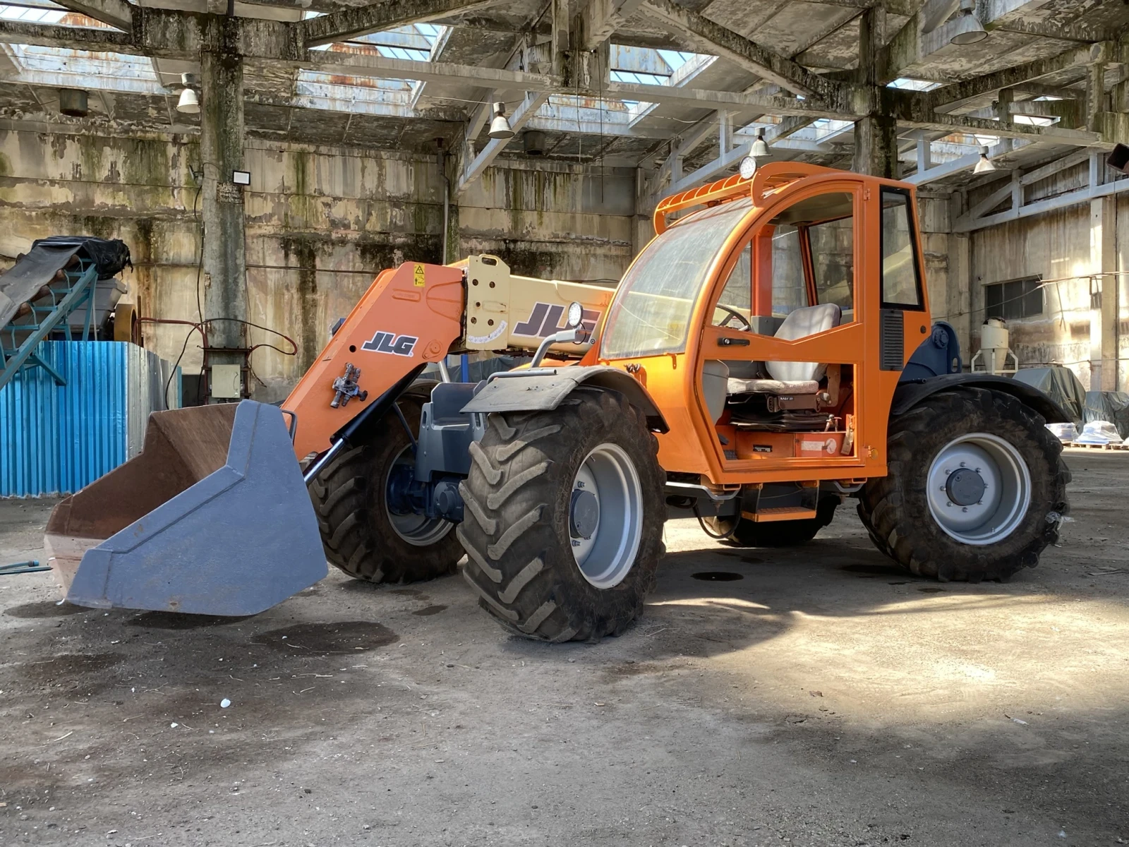 Телескопични товарачи JLG 307, снимка 5 - Индустриална техника - 53823752