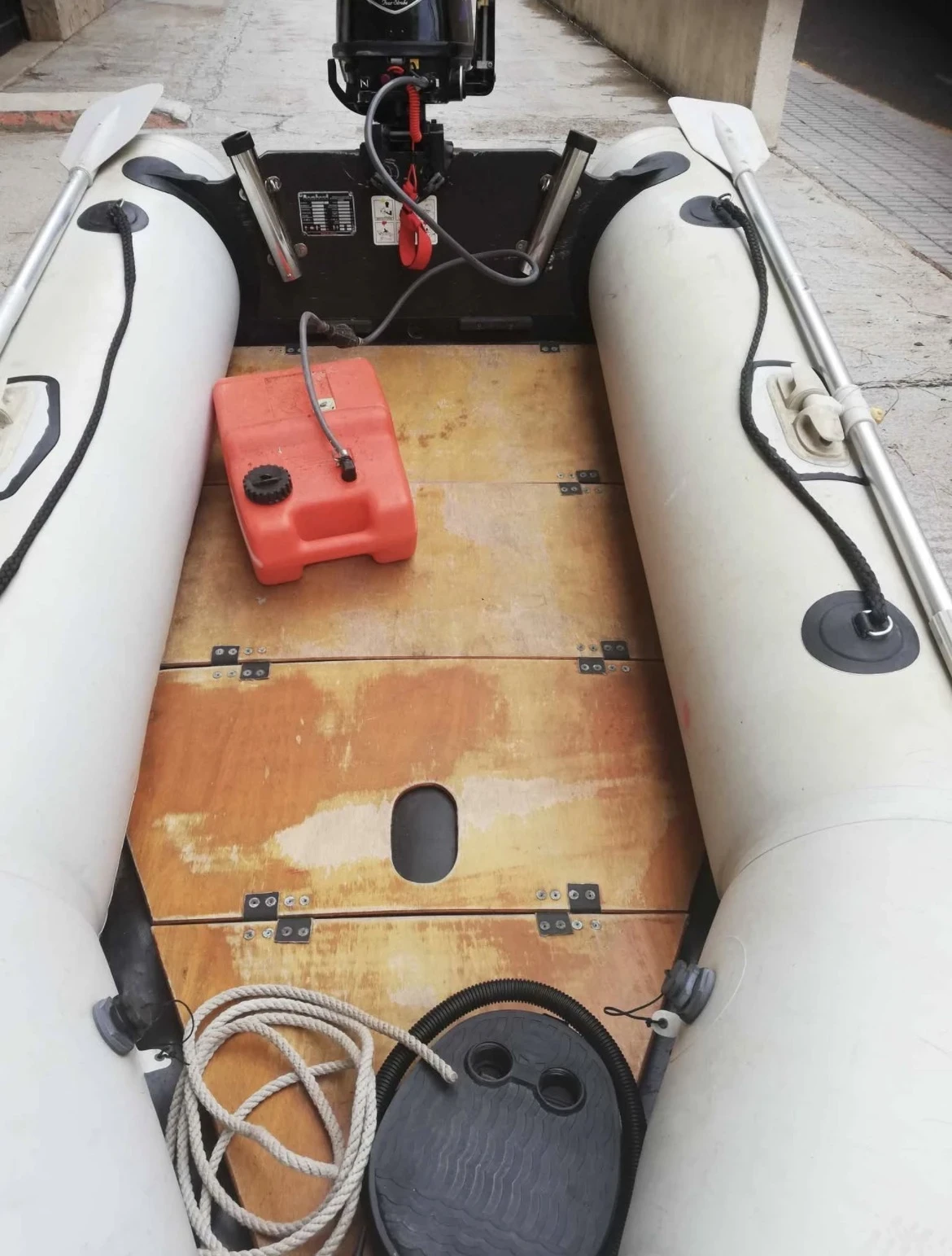 Надуваема лодка Bombard 2.60 + двигател Tohatsu 6 hp, 4 stock - изображение 3