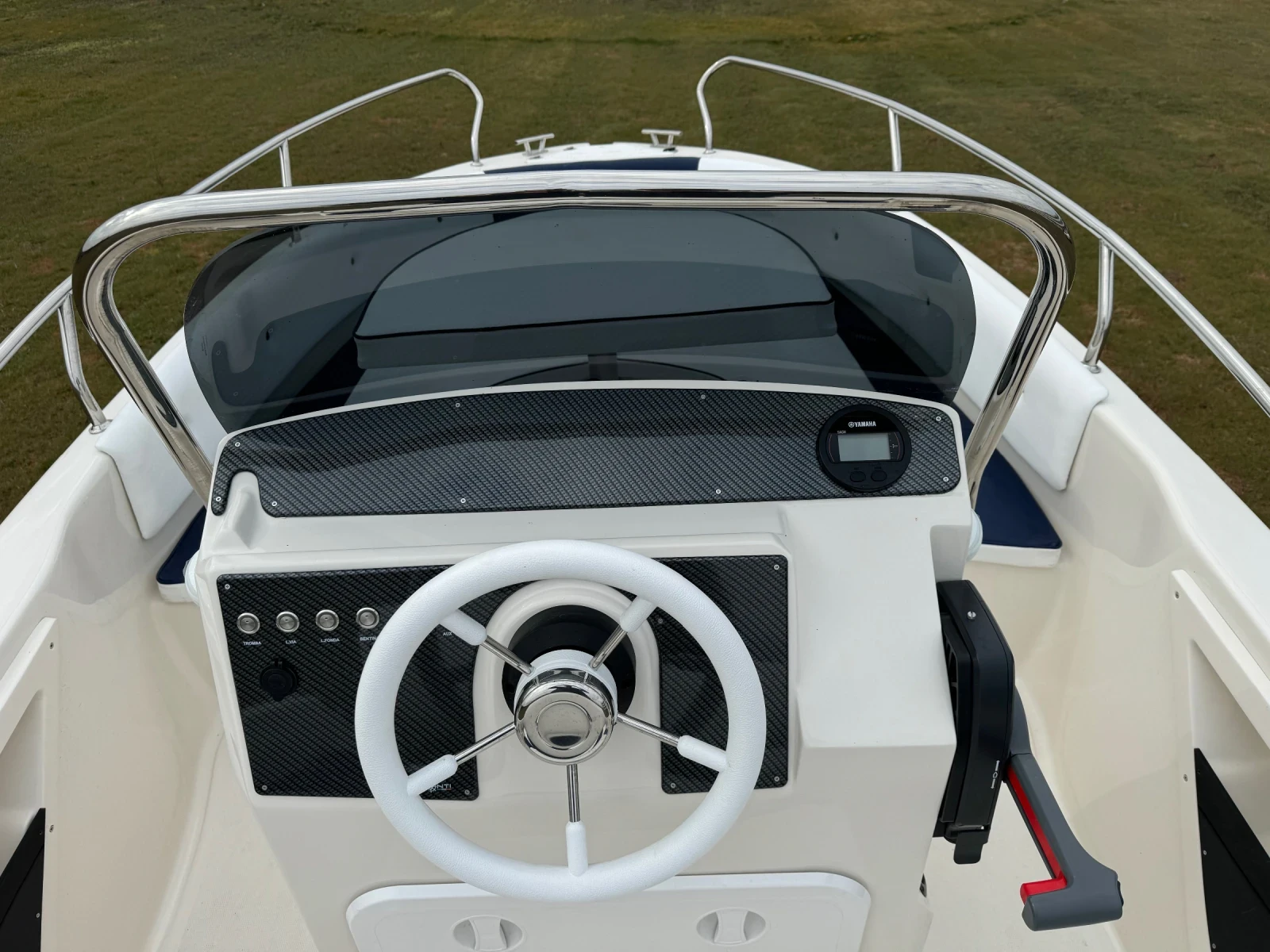 Лодка Yamaha Оризонти, снимка 4 - Воден транспорт - 53733631