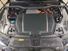Audi E-Tron * PROGRESSIV * CARFAX * БЕЗ ПЪРВОНАЧАЛНА ВНОСКА, снимка 16