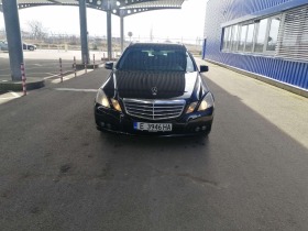 Mercedes-Benz E 200, снимка 13 - Автомобили и джипове - 40791767
