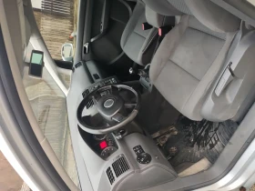 VW Golf 1.6i - 2500 € / 4889.57 лв. - 43716889 8