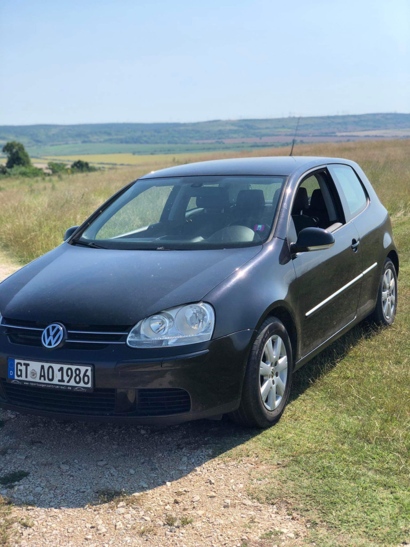 VW Golf, снимка 1 - Автомобили и джипове - 45700921