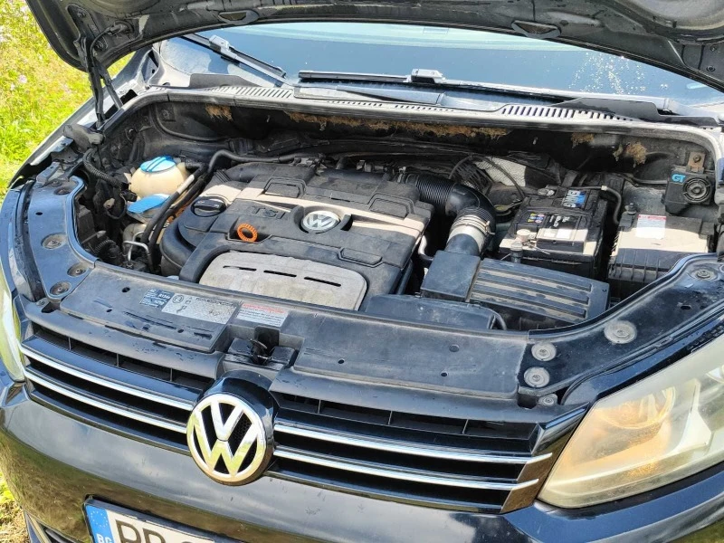 VW Touran, снимка 11 - Автомобили и джипове - 47422426