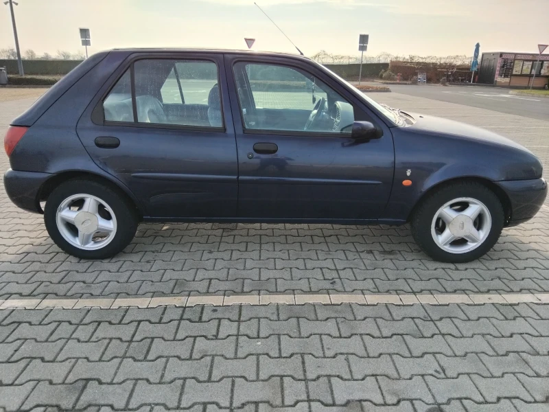 Ford Fiesta, снимка 5 - Автомобили и джипове - 48070011