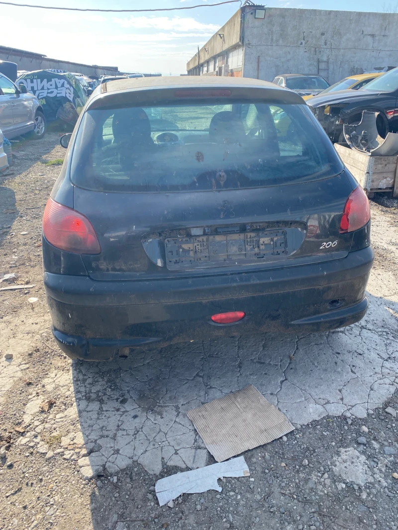 Peugeot 206 1.4, снимка 3 - Автомобили и джипове - 48136412