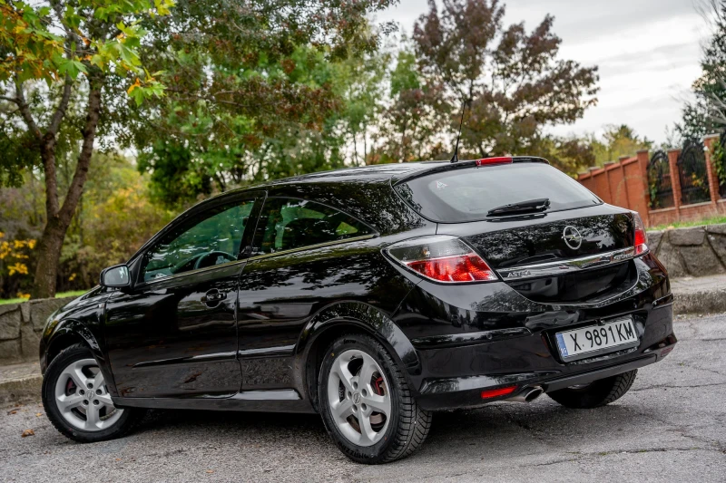 Opel Astra GTC 1.6 TURBO, снимка 14 - Автомобили и джипове - 52112544