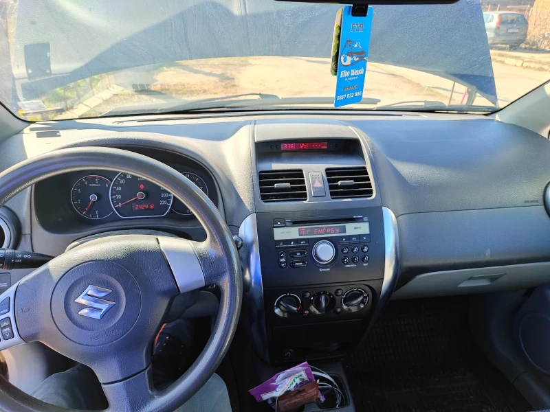 Suzuki SX4, снимка 11 - Автомобили и джипове - 52282421