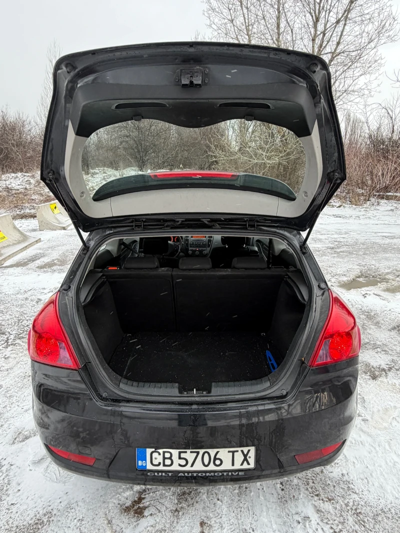 Kia Ceed Продавам Kia Ceed 1.4 бензин, 2009 г. Автомобилът , снимка 6 - Автомобили и джипове - 53064027