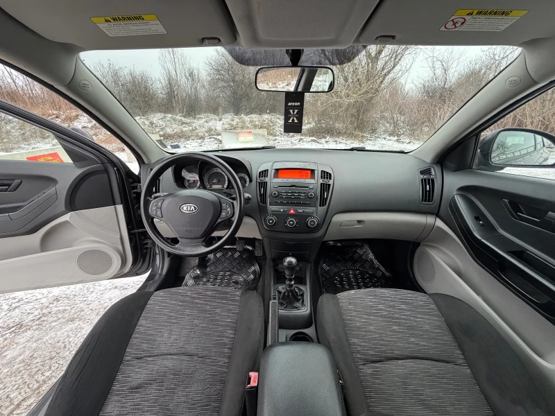 Kia Ceed Продавам Kia Ceed 1.4 бензин, 2009 г. Автомобилът , снимка 11 - Автомобили и джипове - 53064027