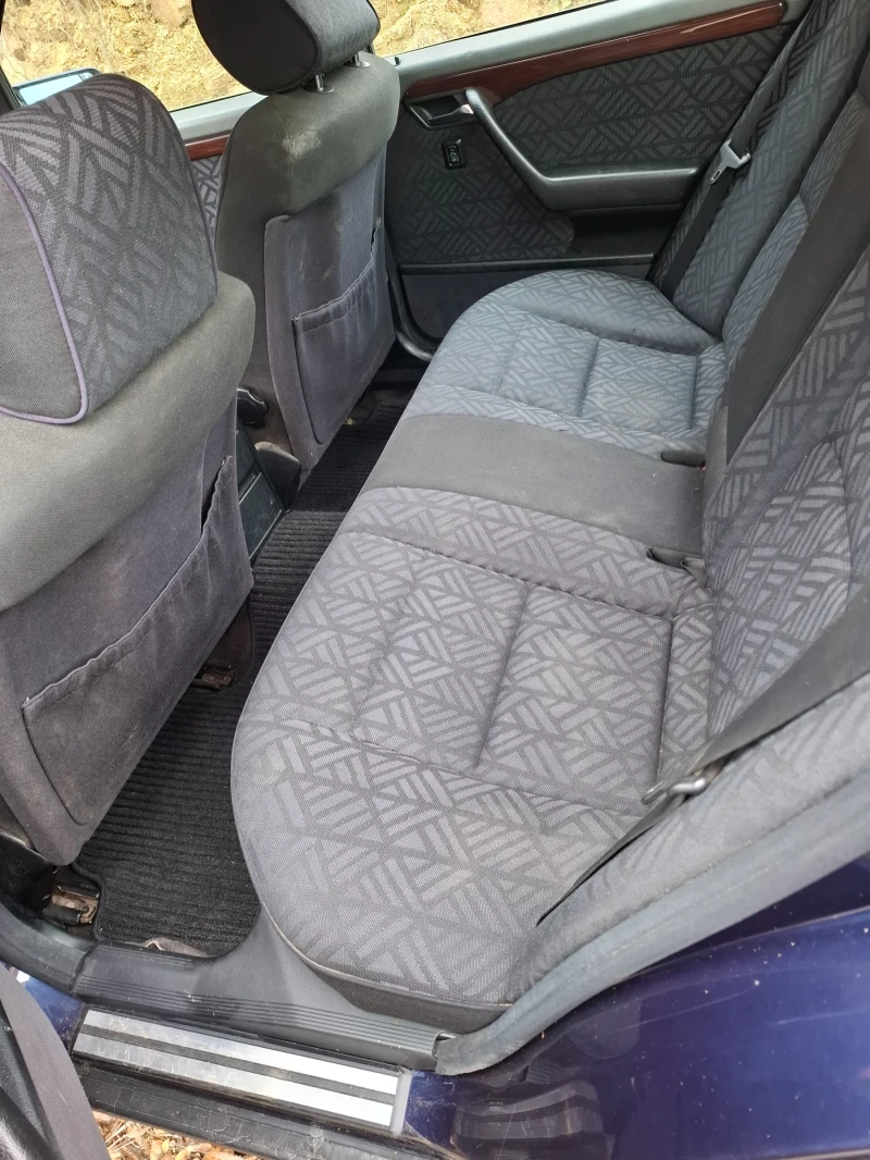 Mercedes-Benz C 200, снимка 5 - Автомобили и джипове - 53221324