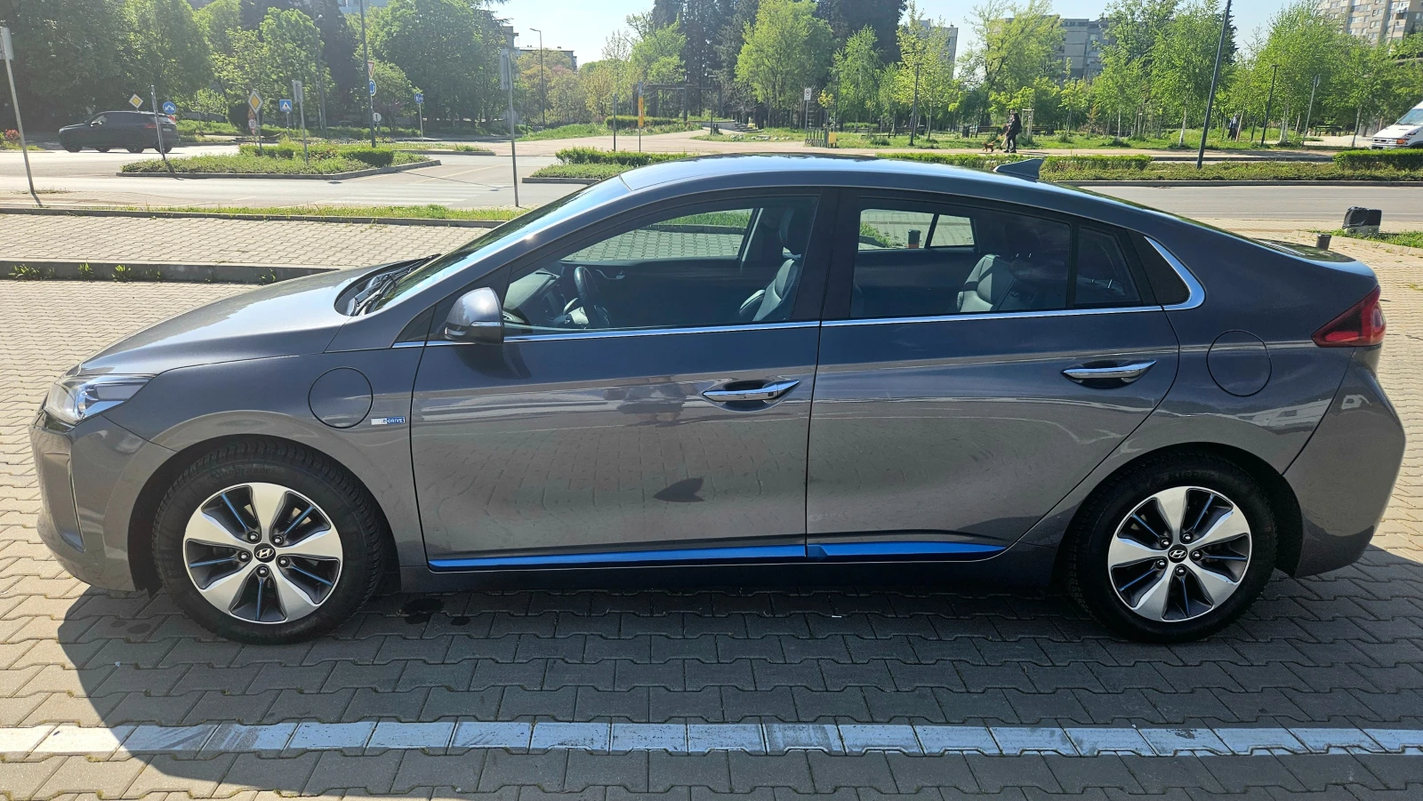 Hyundai Ioniq 1.6phev Plug-in - изображение 8