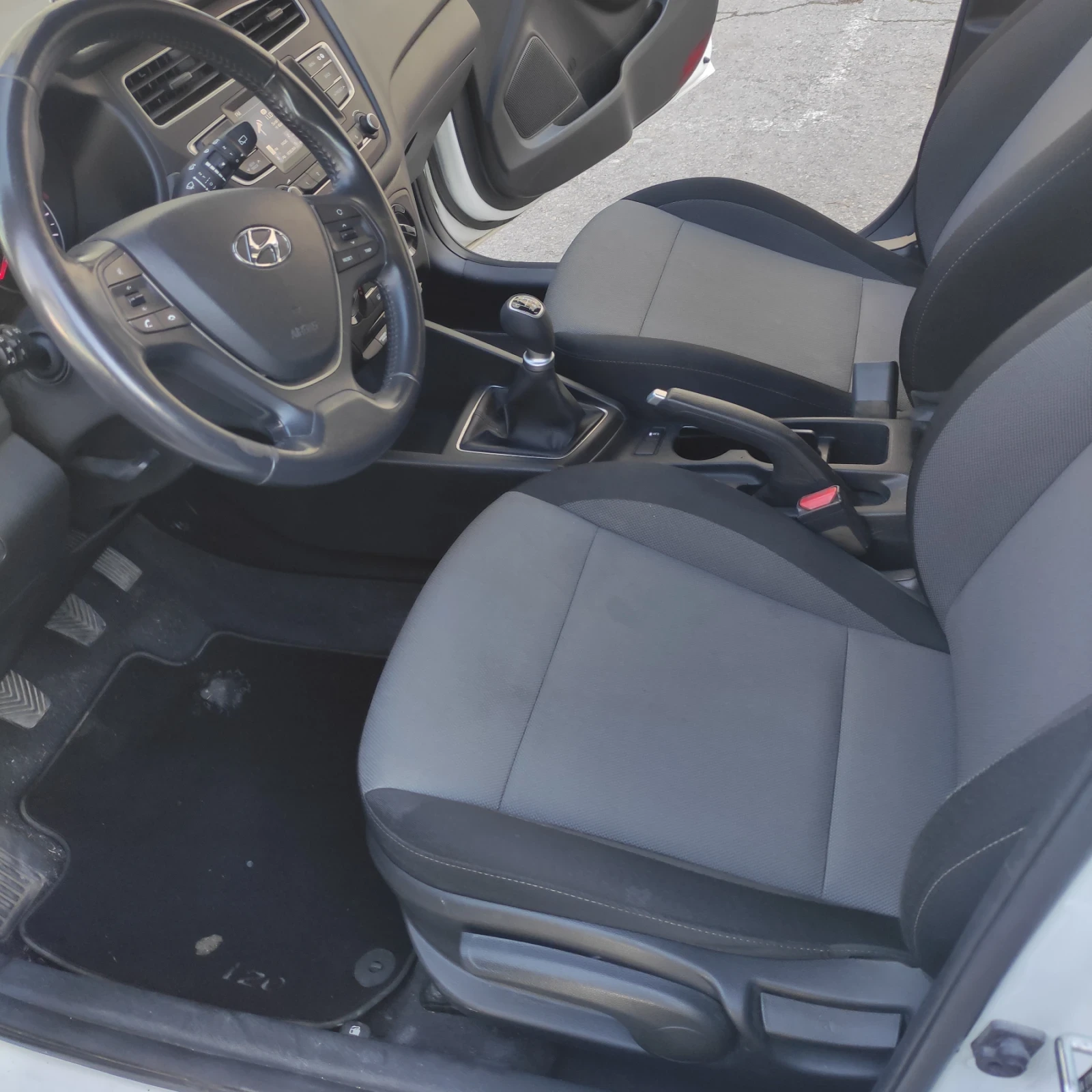 Hyundai I20 Фейслифт 1.2/4 цилиндъра от България  - изображение 7