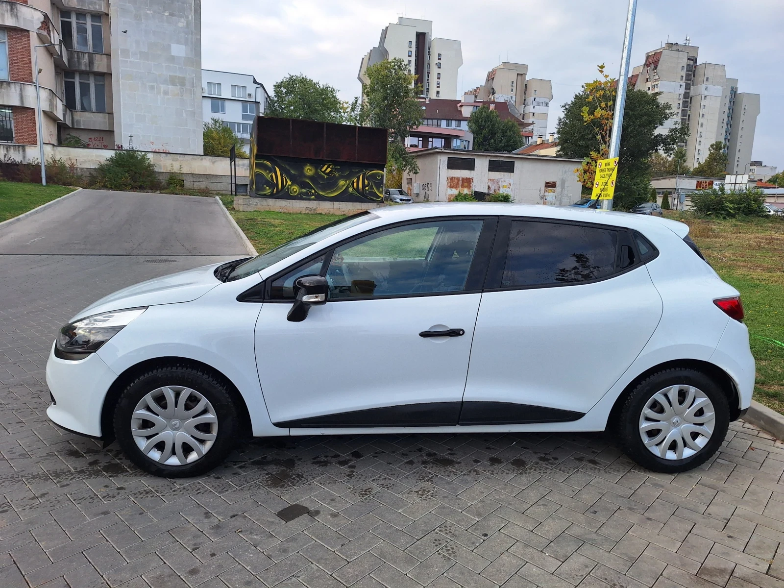 Renault Clio 1.5 - изображение 3