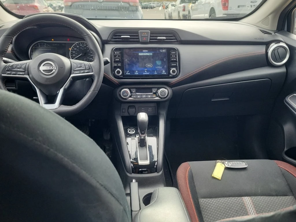 Nissan Versa * SR * CARFAX *  - изображение 10