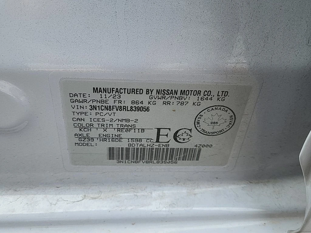 Nissan Versa * SR * CARFAX *  - изображение 7