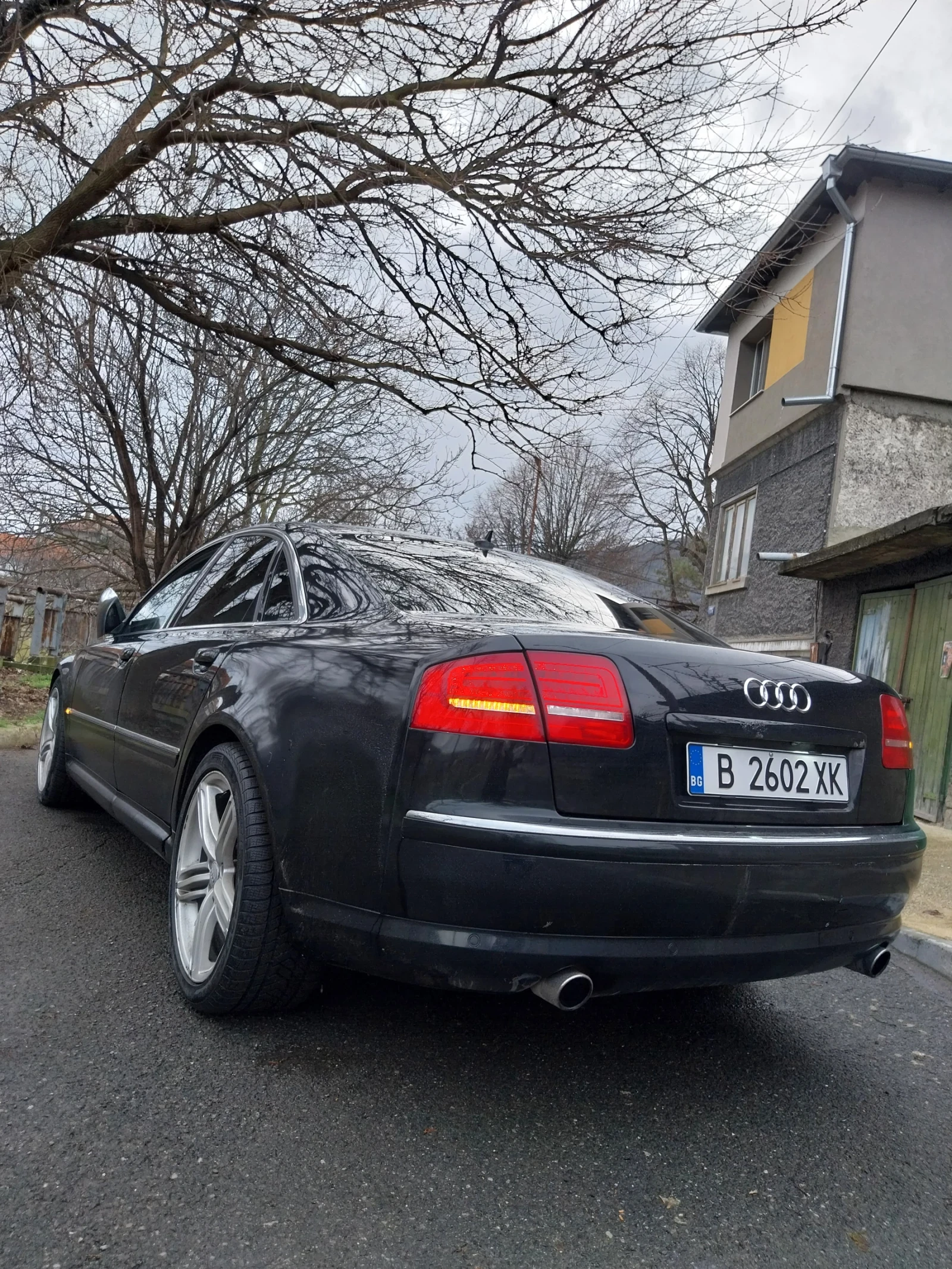 Audi A8 3.2 benzin много запазен аутомобил - изображение 3