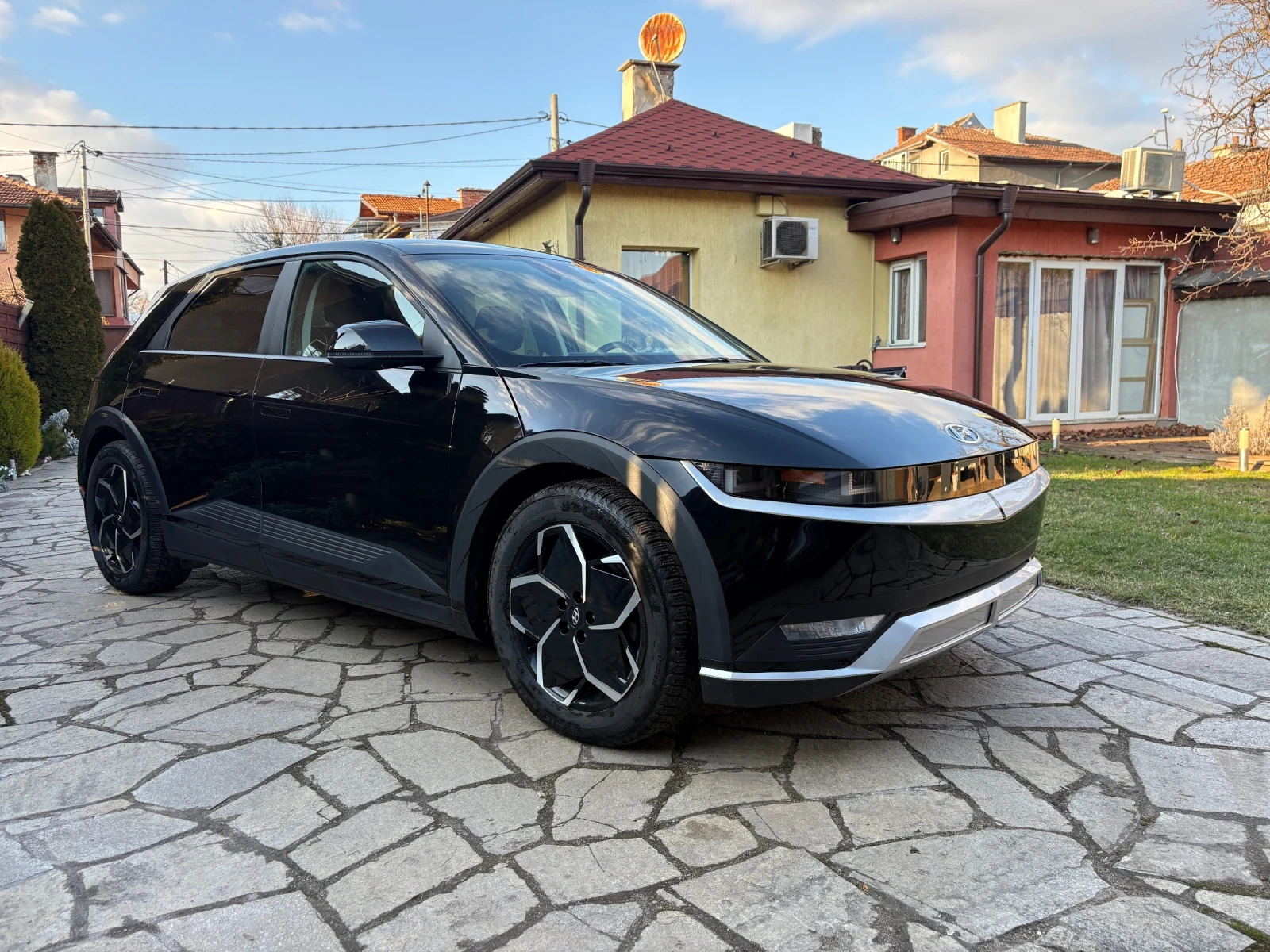 Hyundai Ioniq 5  - изображение 2