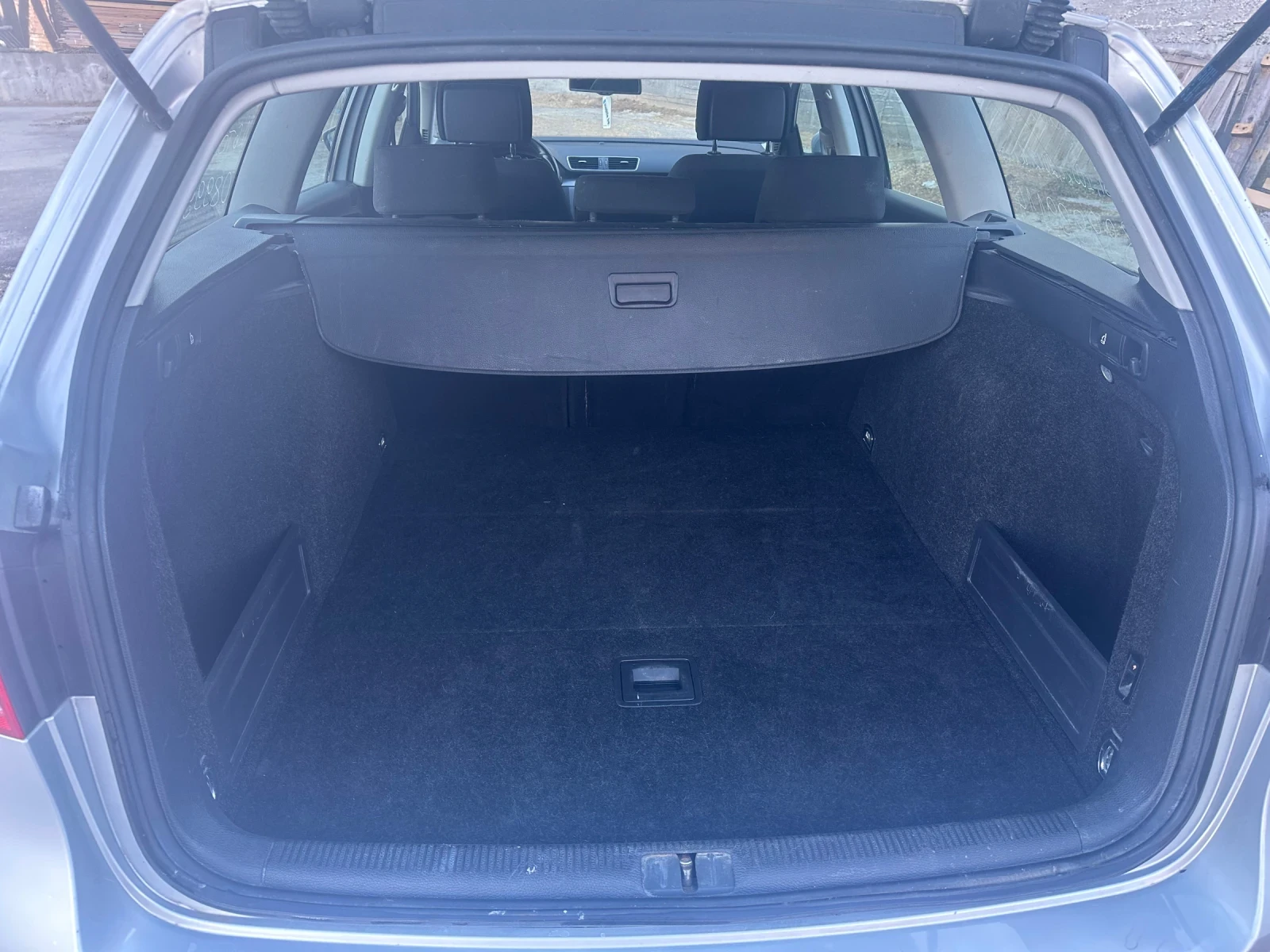 VW Passat B7, 1.6���, 105�.�, 2012�, 6��, ��� ���� | Mobile.bg � ����������� 16