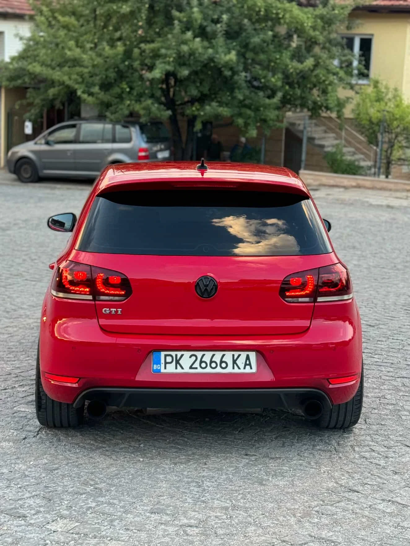 VW Golf 2.0 TFSI 35 Edition 330 к.с. - изображение 4