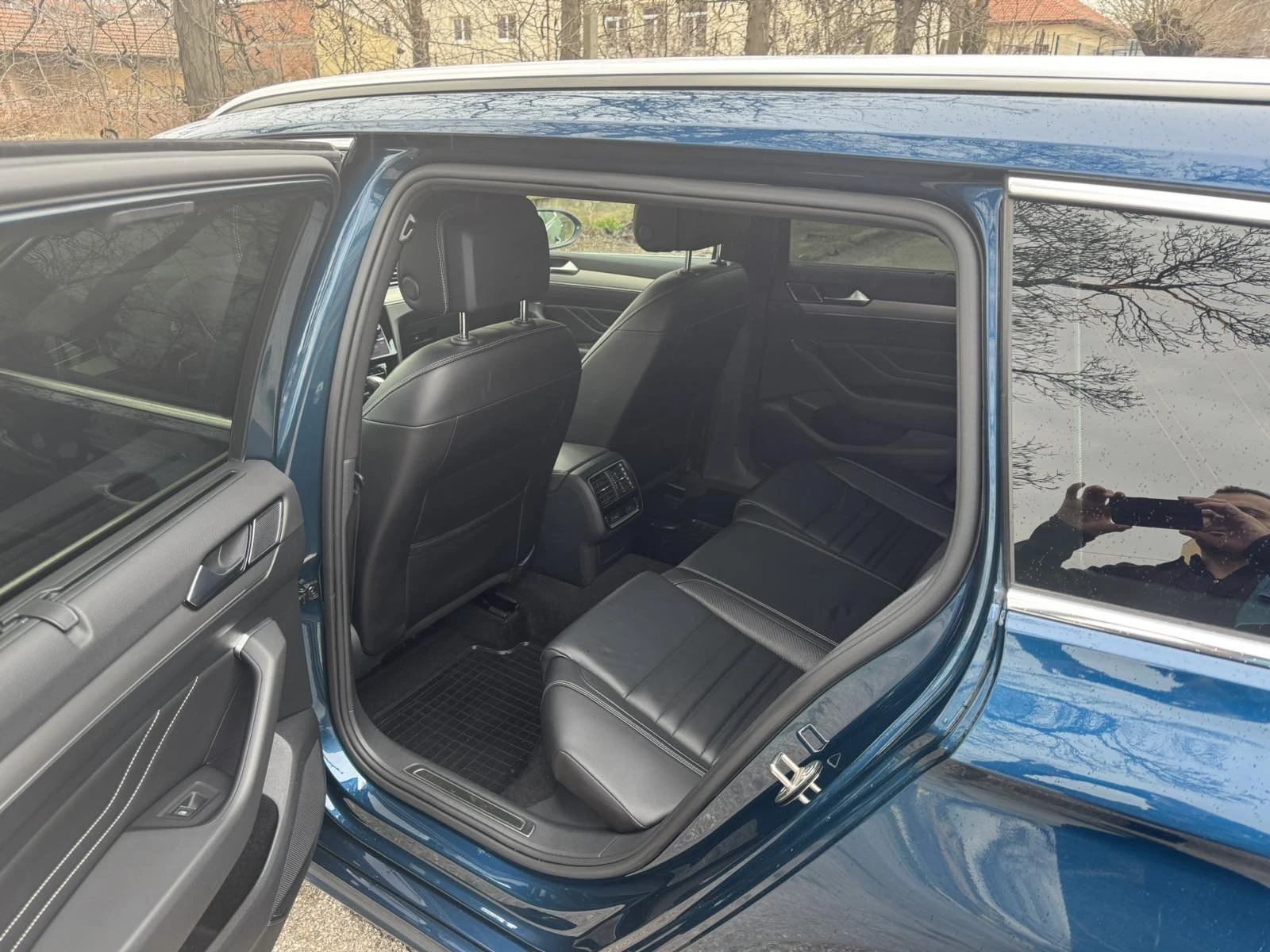 VW Passat R- line B 8.5, снимка 11 - Автомобили и джипове - 53739743