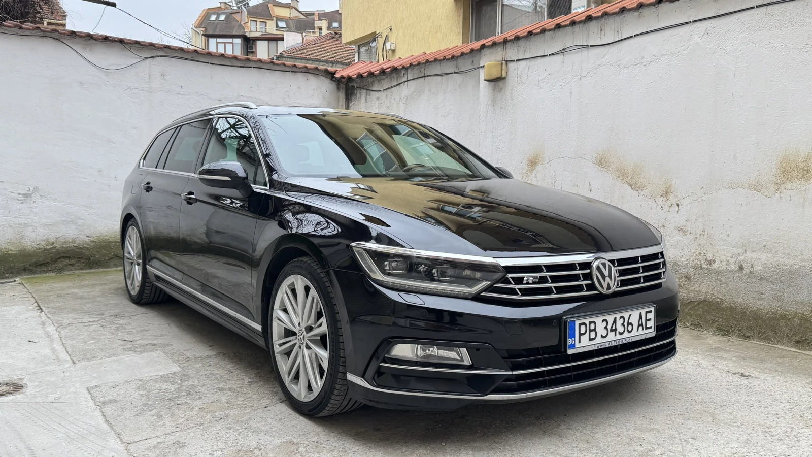 VW Passat, снимка 16 - Автомобили и джипове - 53952744