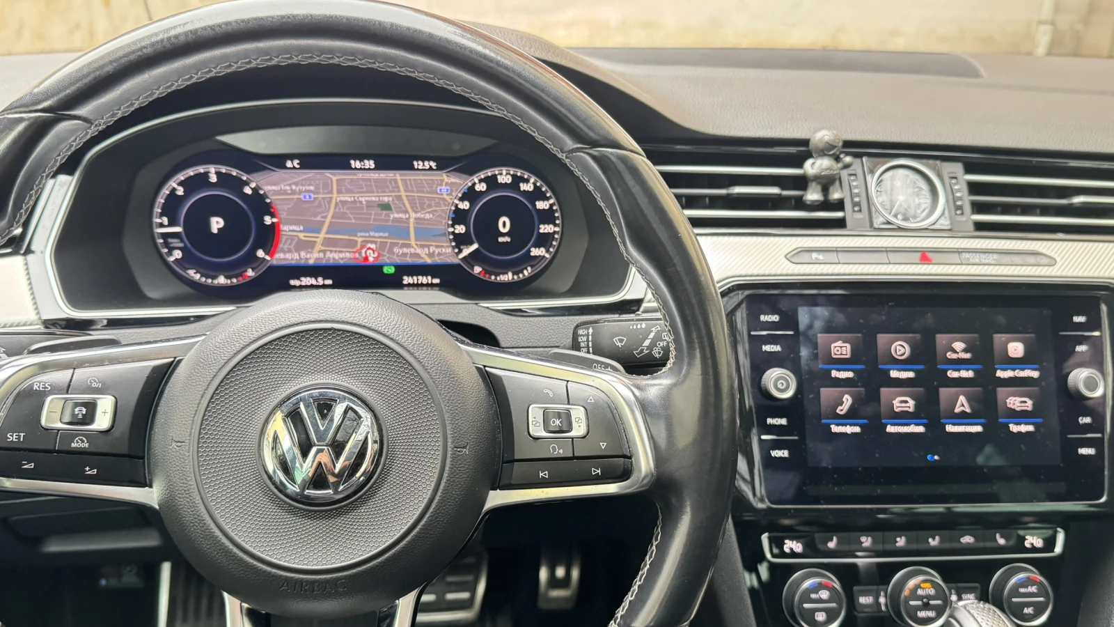 VW Passat, снимка 13 - Автомобили и джипове - 53952744