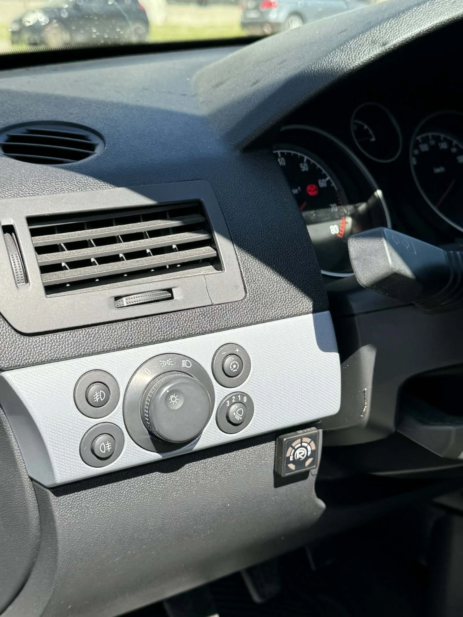 Opel Astra 1.6 , снимка 13 - Автомобили и джипове - 54028542