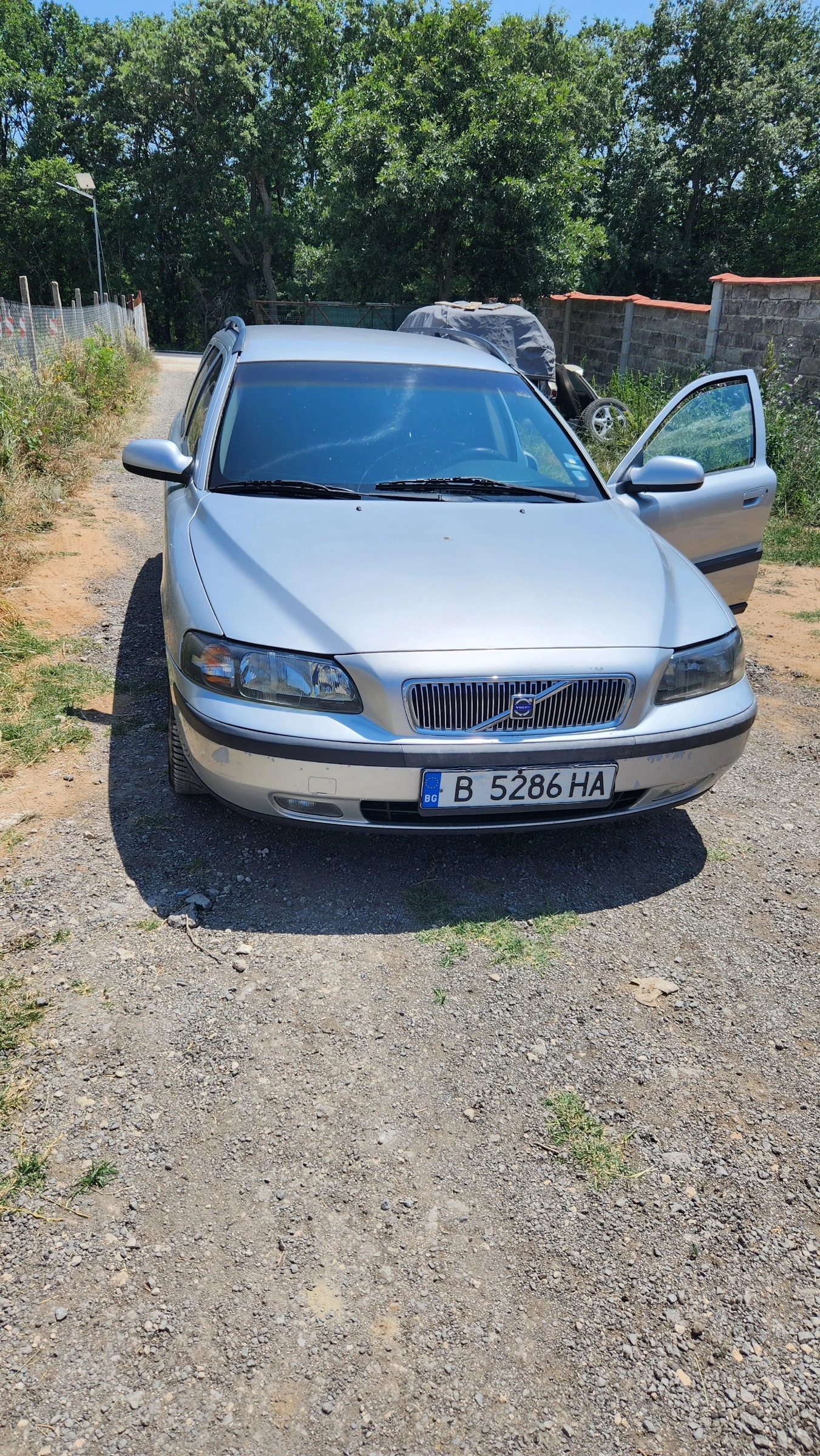 Volvo V70, снимка 2 - Автомобили и джипове - 54080259