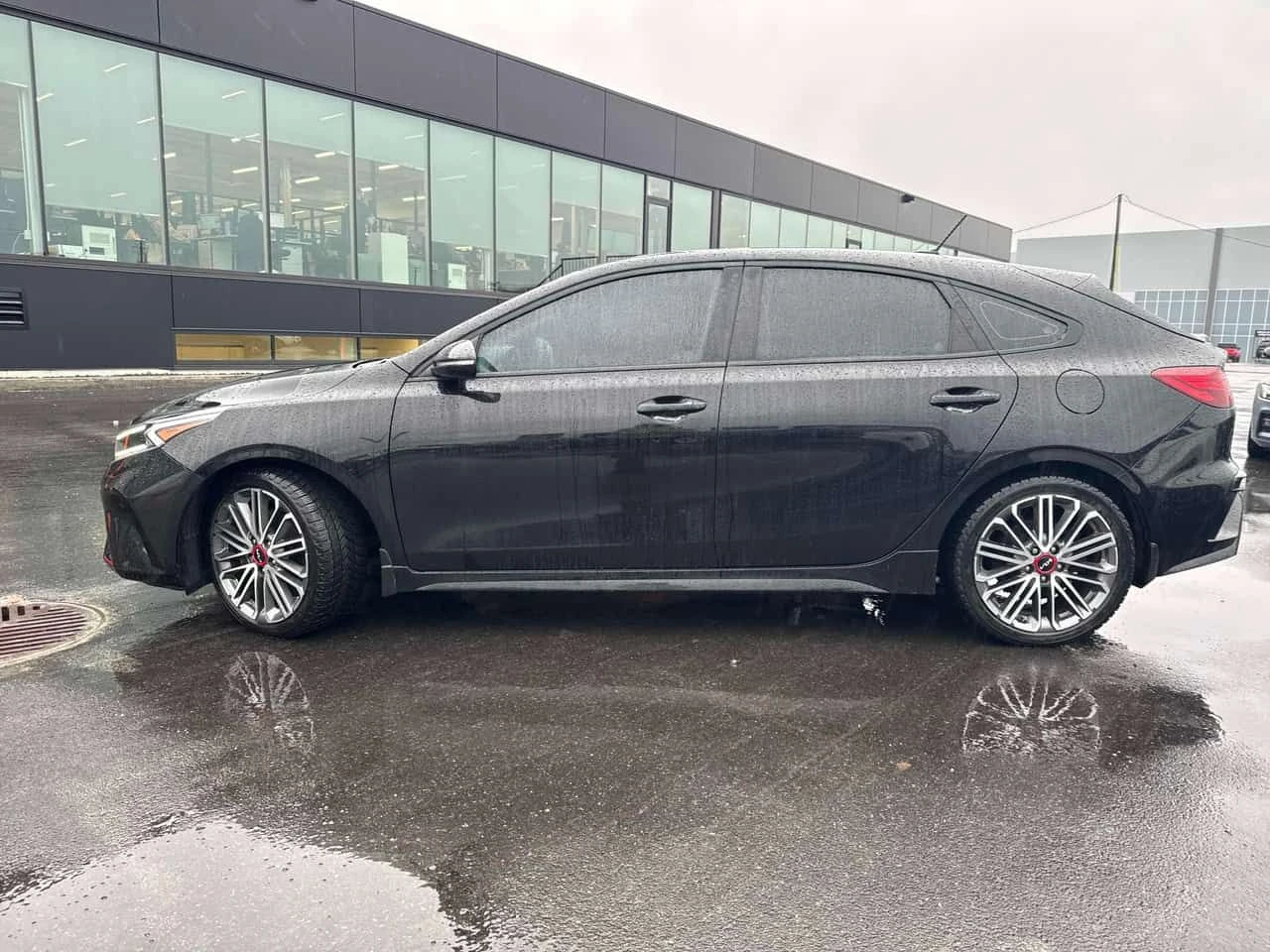 Kia Forte * GT * 2 КЛЮЧА* PANO* KEYLESS* ПОДГРЕВ* , снимка 2 - Автомобили и джипове - 54260759