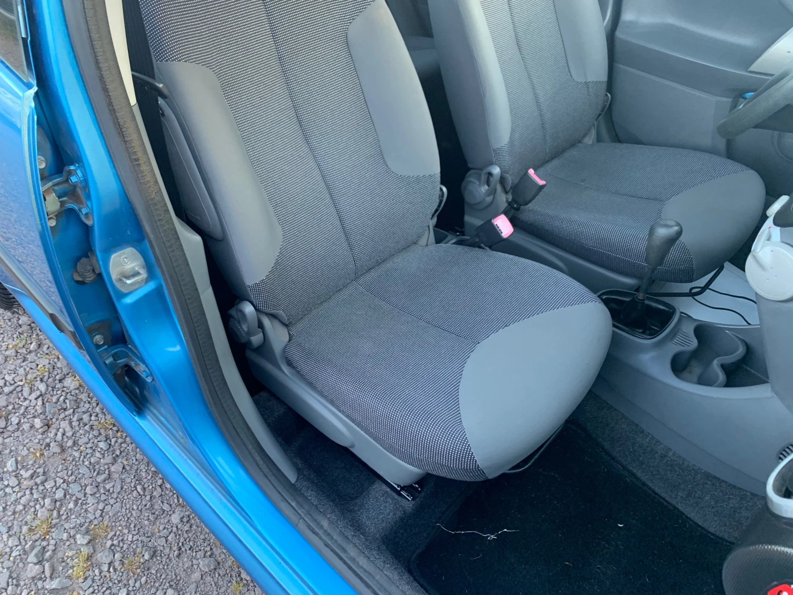 Peugeot 107 1.0i 66000км, снимка 15 - Автомобили и джипове - 54309876