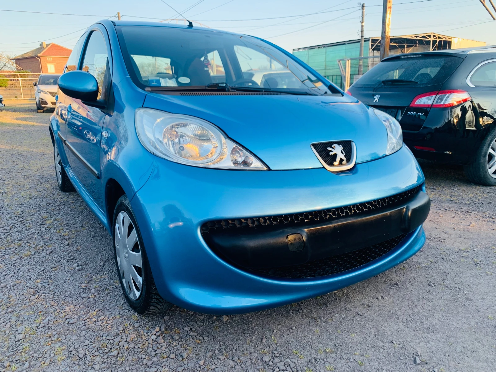 Peugeot 107 1.0i 66000км, снимка 3 - Автомобили и джипове - 54309876