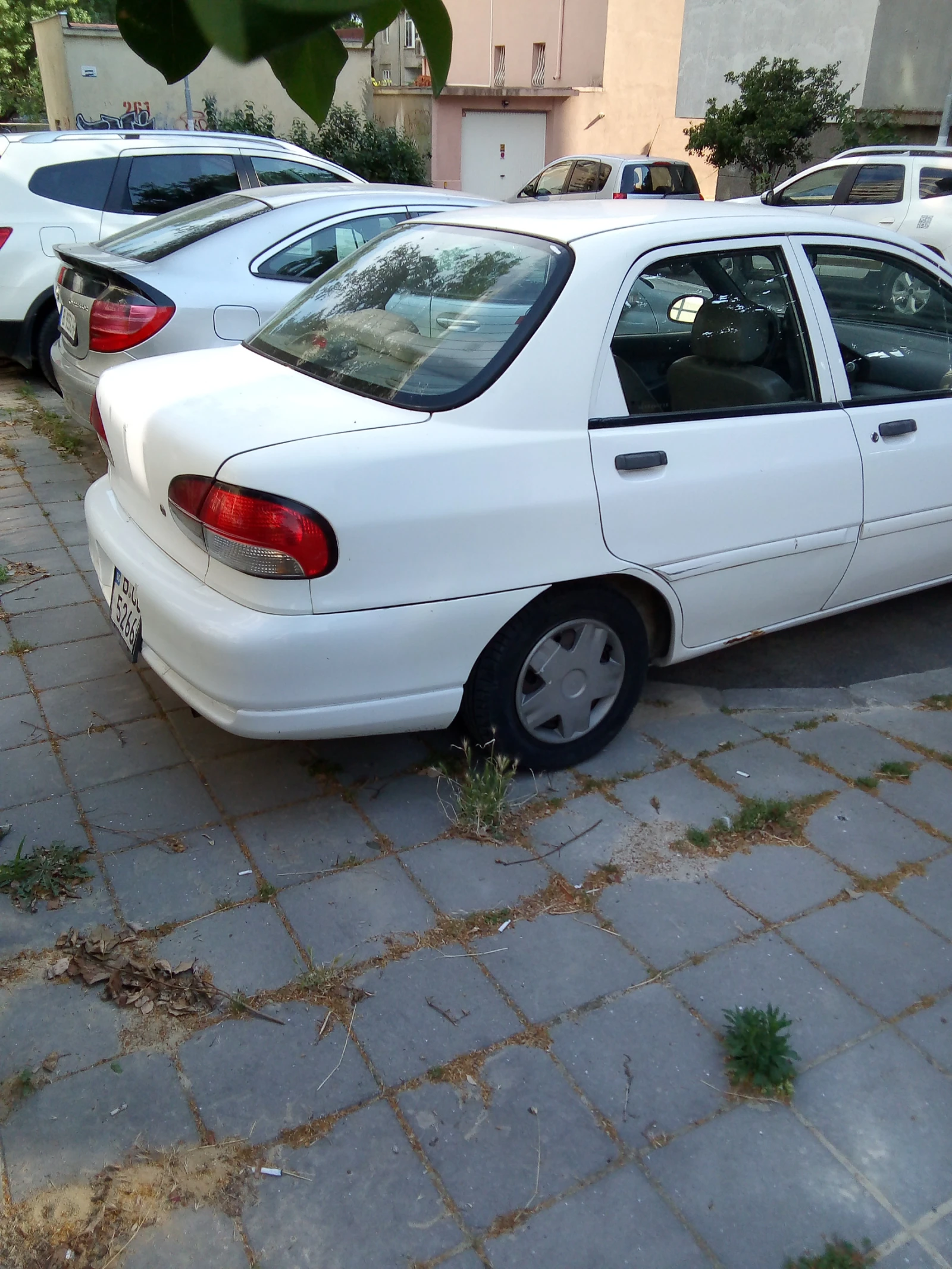 Kia Avella delta 1.5 SOHC V2, снимка 3 - Автомобили и джипове - 54973798