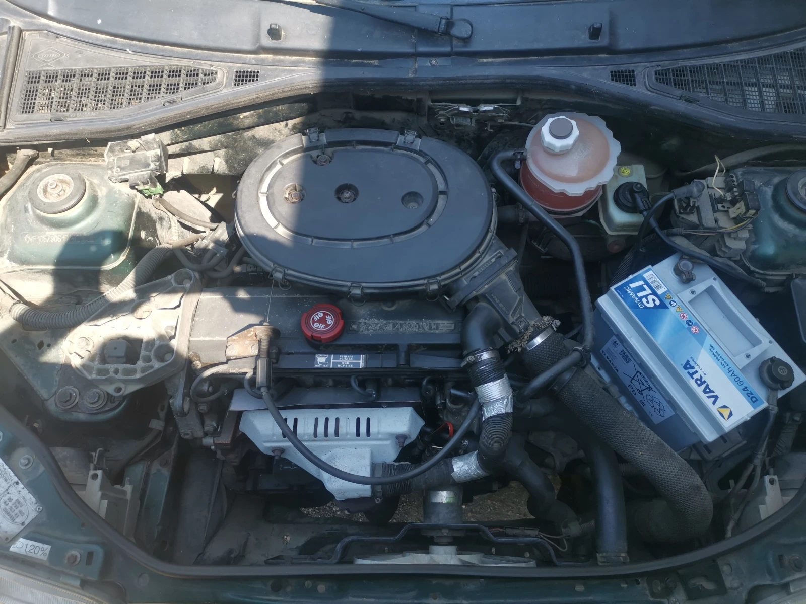 Renault Clio 1.2 Е7F, снимка 10 - Автомобили и джипове - 55133139