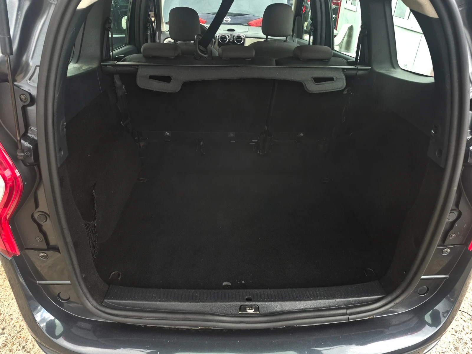 Dacia Lodgy Внимание 135000км , снимка 17 - Автомобили и джипове - 55164074