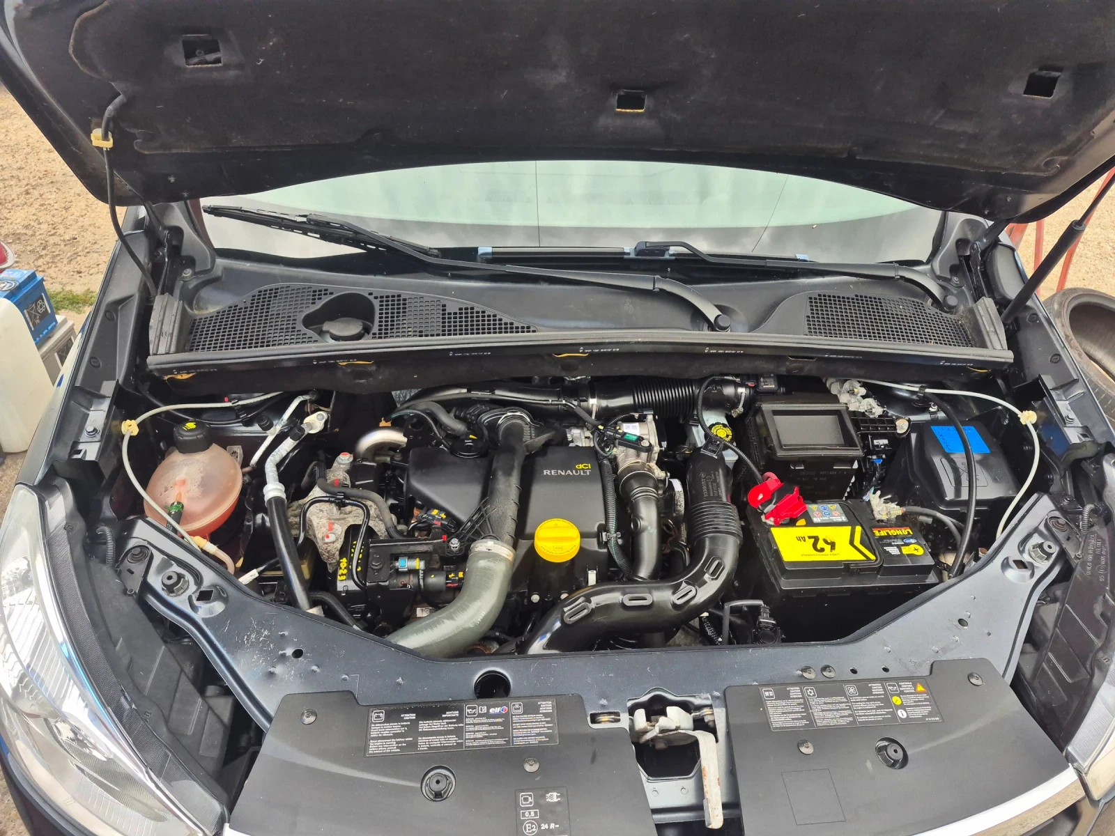 Dacia Lodgy Внимание 135000км , снимка 9 - Автомобили и джипове - 55164074