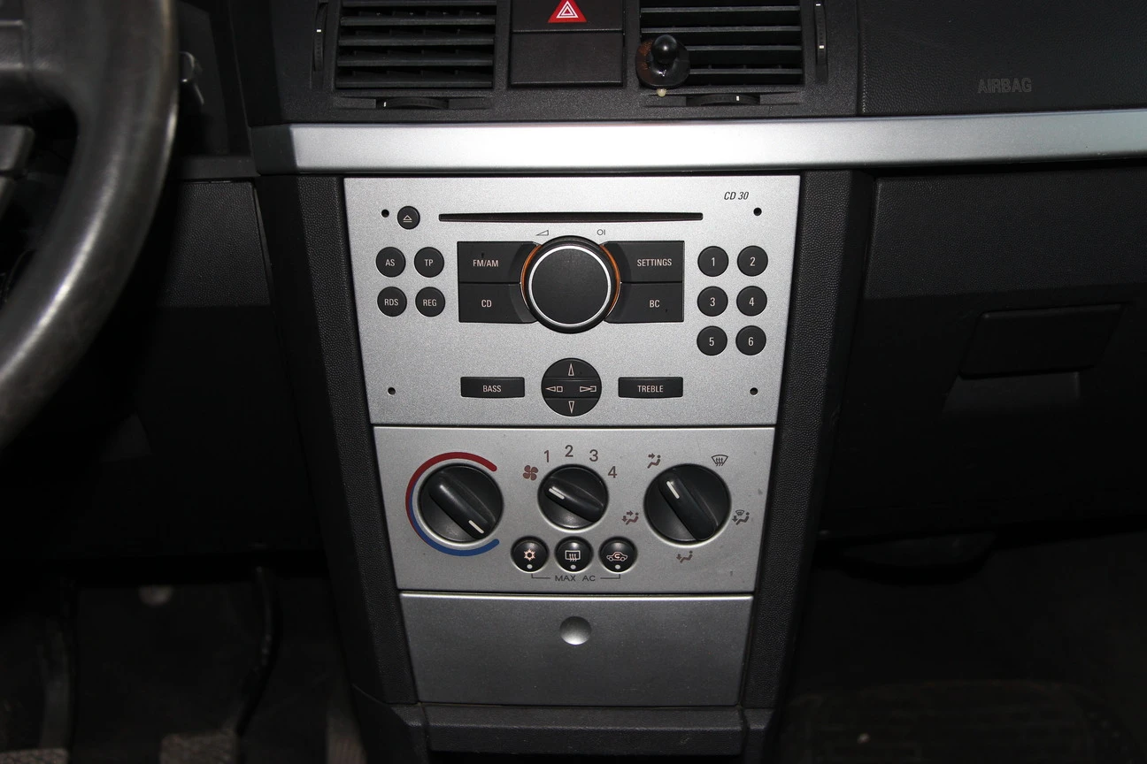 Opel Meriva 1.4 16V, снимка 15 - Автомобили и джипове - 55826526