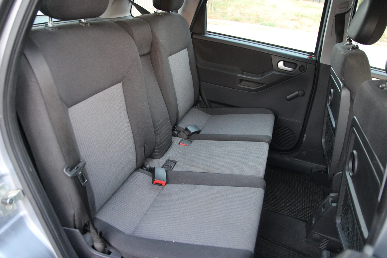 Opel Meriva 1.4 16V, снимка 13 - Автомобили и джипове - 55826526