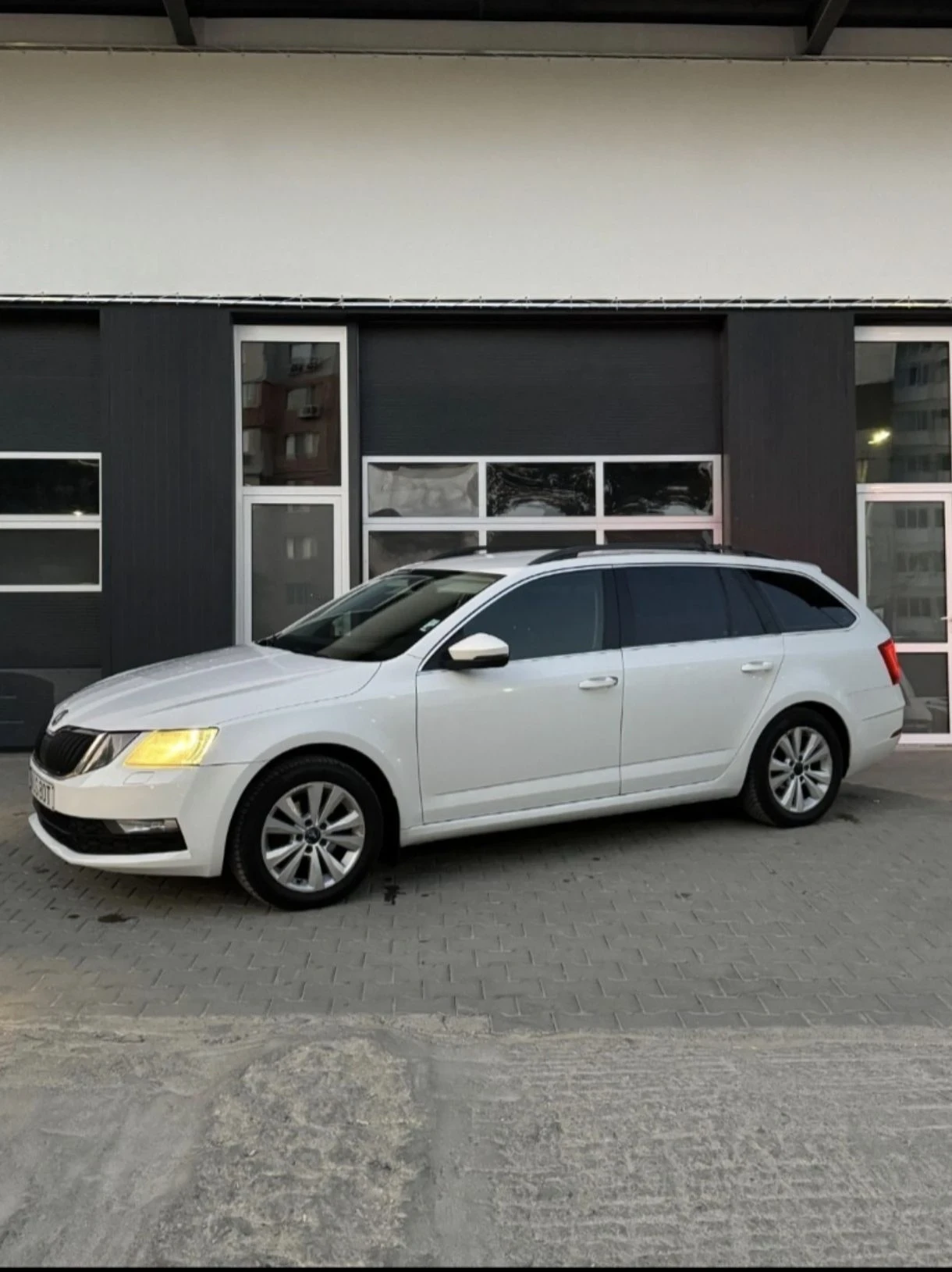 Skoda Octavia, снимка 3 - Автомобили и джипове - 56090736